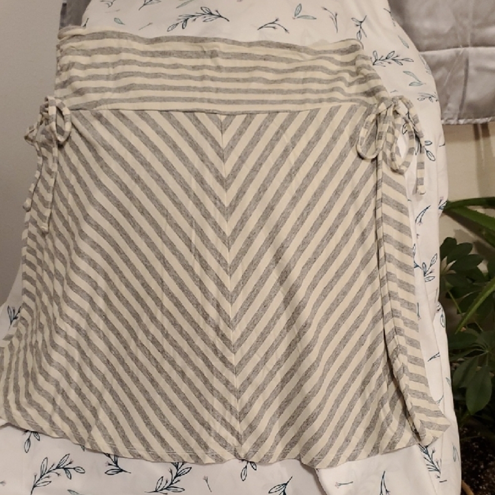DAKINI Striped Gray&Cream Skirt Size Large Ruched Ties Both Sides💖